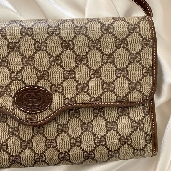 💐SOLD💐 GUCCI VINTAGE CROSSBODY BAG - Picture 6 of 15